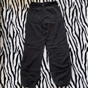 Lululemon post yoga pants